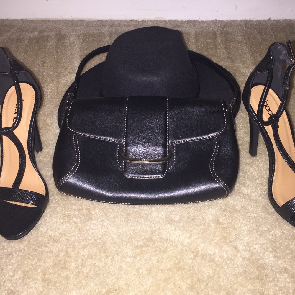 🔥🔥🔥 SALE 🔥🔥🔥 Small Cole Haan Leather purse